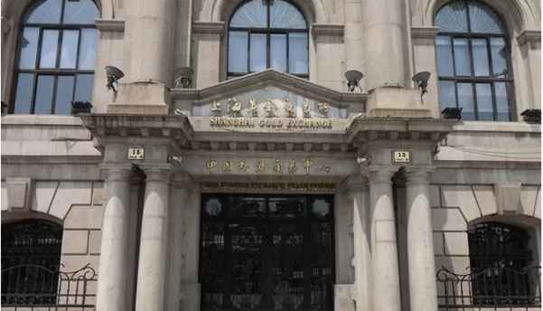 上海黄金期货早盘高开震荡(上海黄金期货首日交易)_期货直播_第1张_青花期货直播间 上海黄金期货早盘高开震荡(上海黄金期货首日交易)_https://qh.ynbygsw.com_期货直播_第1张